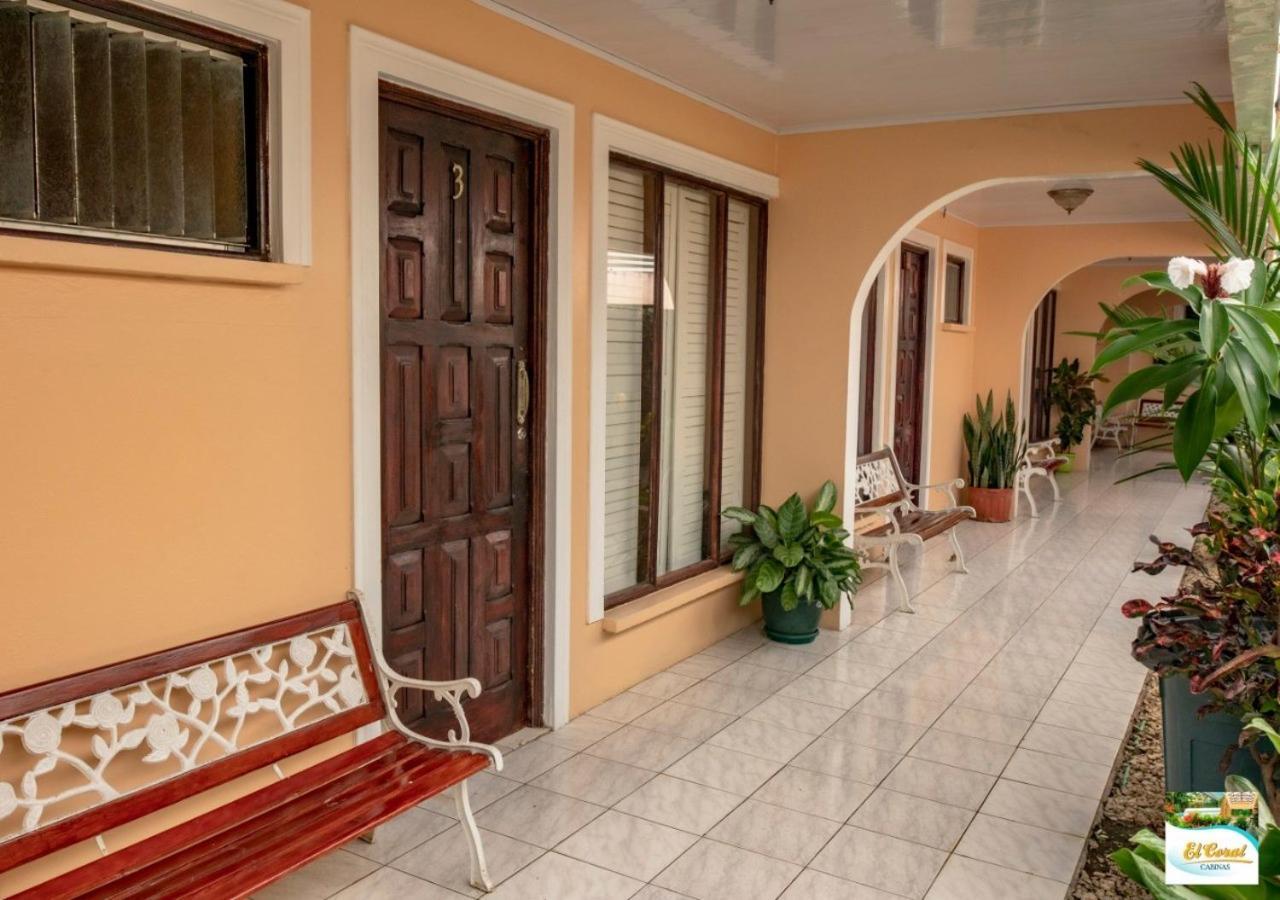 Hotel Y Cabinas El Coral Jaco Luaran gambar