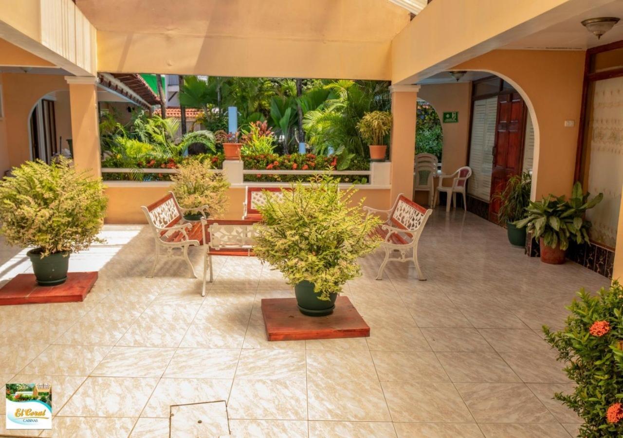 Hotel Y Cabinas El Coral Jaco Luaran gambar